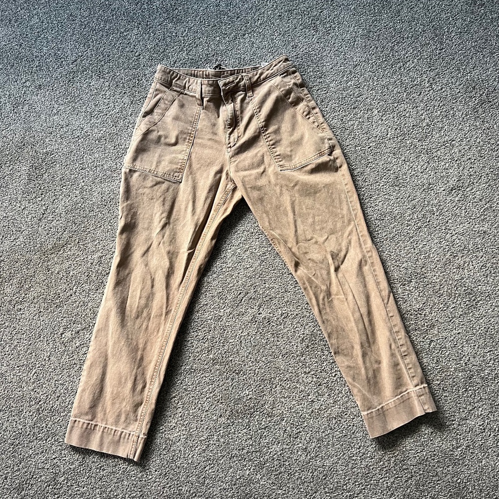 Old Navy Women’s Sky High Straight in Sisal Brown